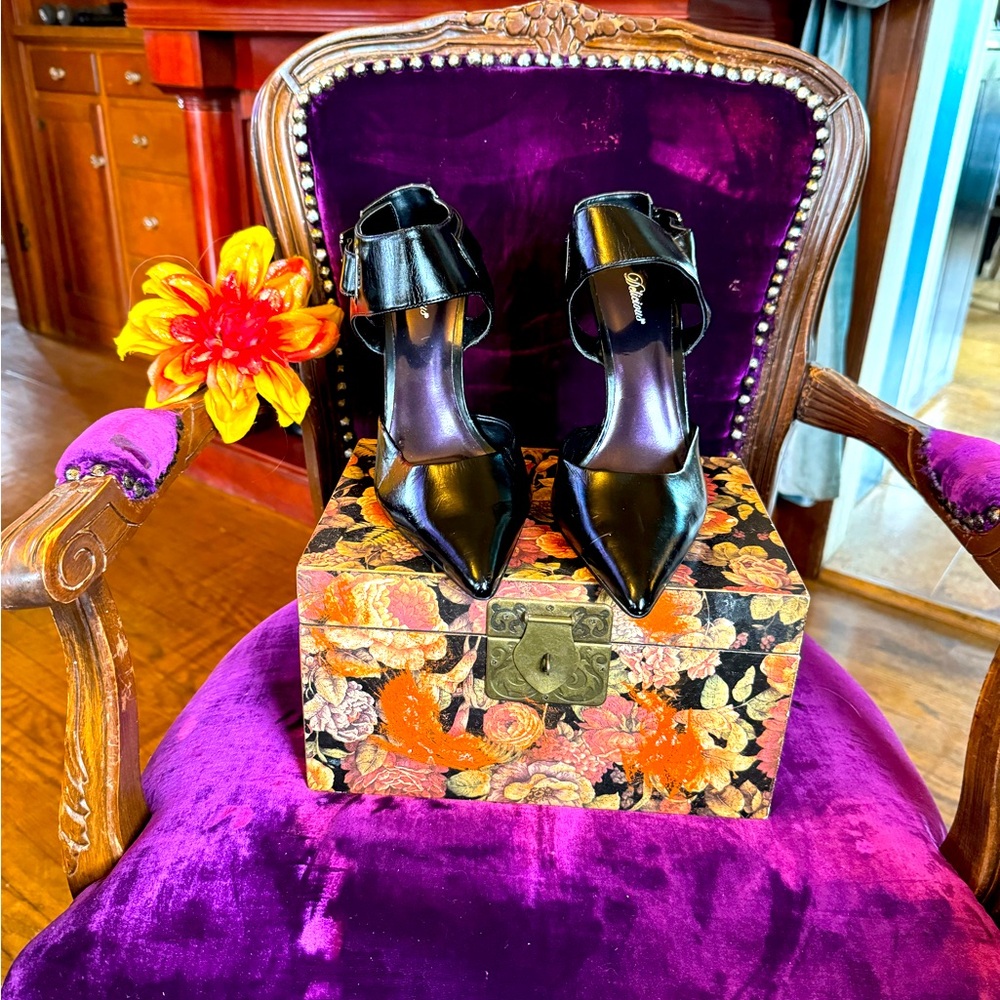 Black, sexy, high heeled, diva shoes